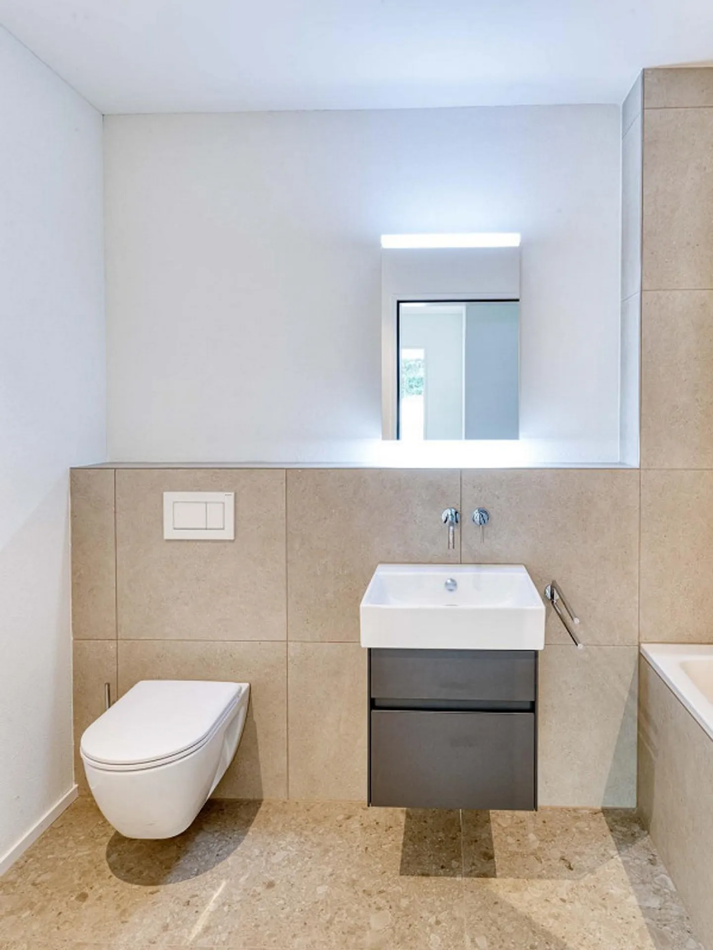 Beautiful 3.5 Room Apartments for Rent - Photo 9 of 12