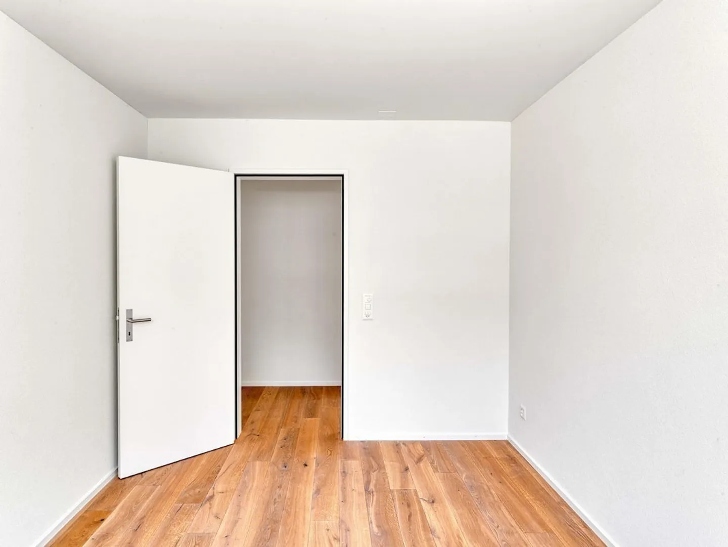 Beautiful 3.5 Room Apartments for Rent - Photo 12 of 12