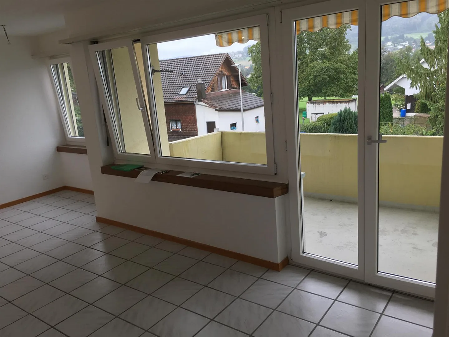 Accogliente e luminoso con balcone nel tranquillo quartiere di Schoren a Reinach AG - Foto 5 di 9