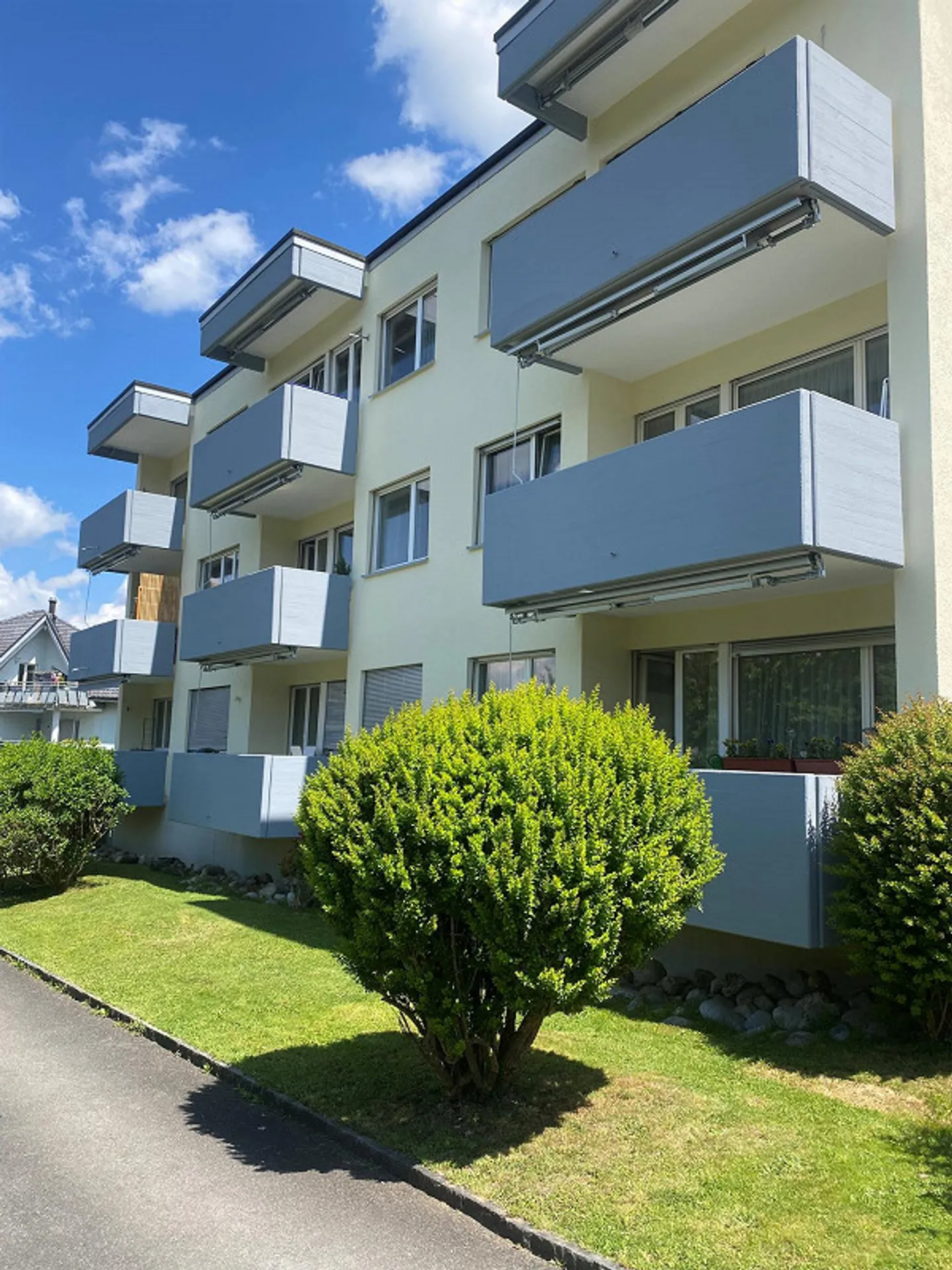 Accogliente e luminoso con balcone nel tranquillo quartiere di Schoren a Reinach AG - Foto 7 di 9