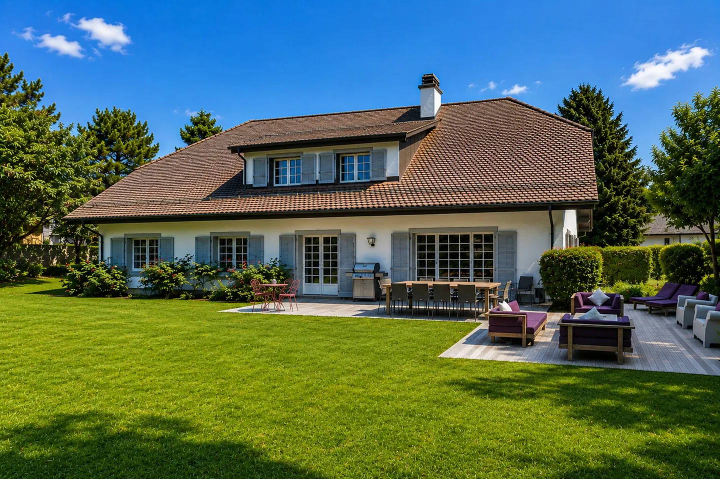 Superb 7.5-room property in the heart of a highly sought-after neighborhood - Photo 1 of 13