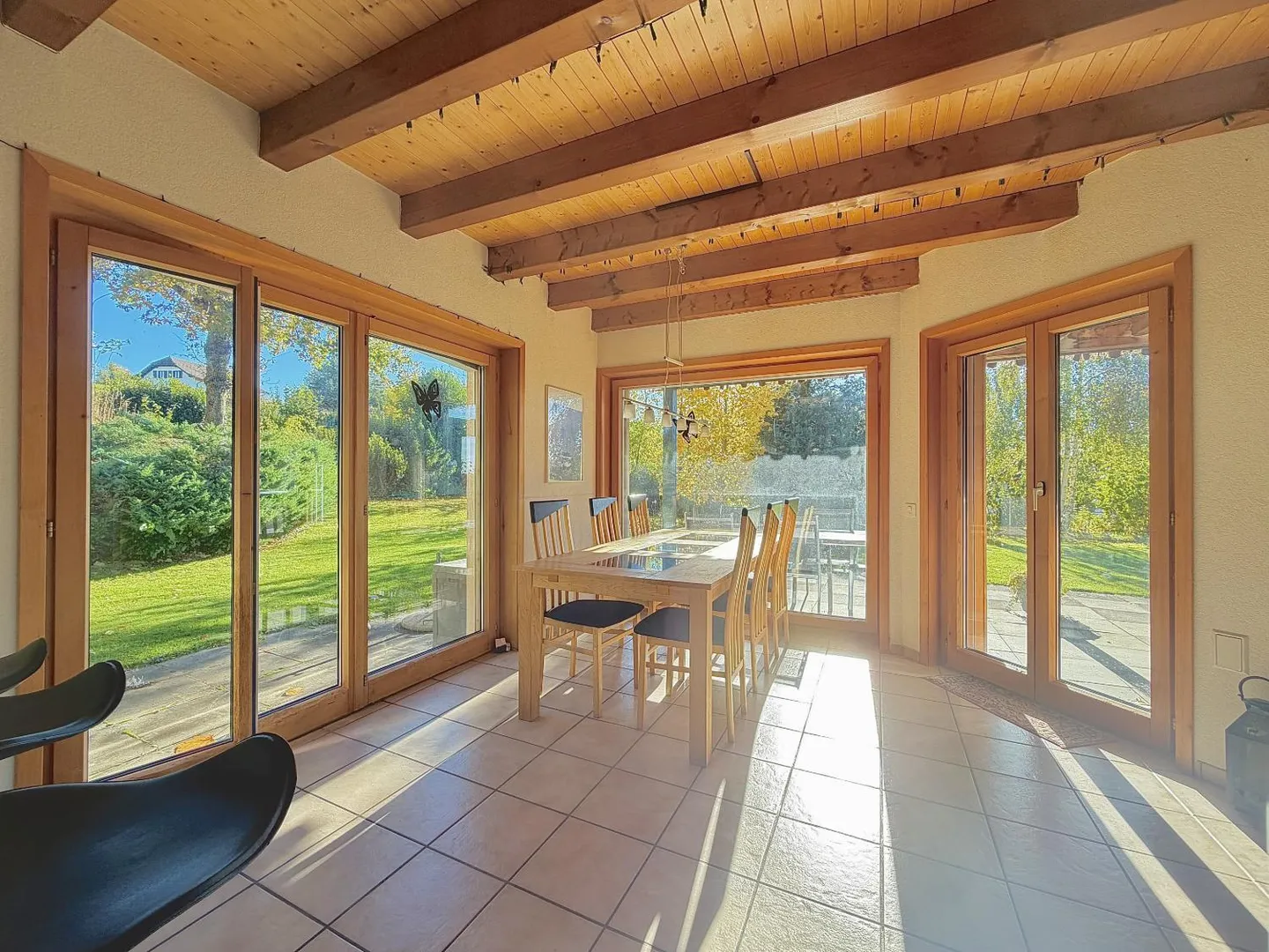 6-room House - Photo 4 of 10