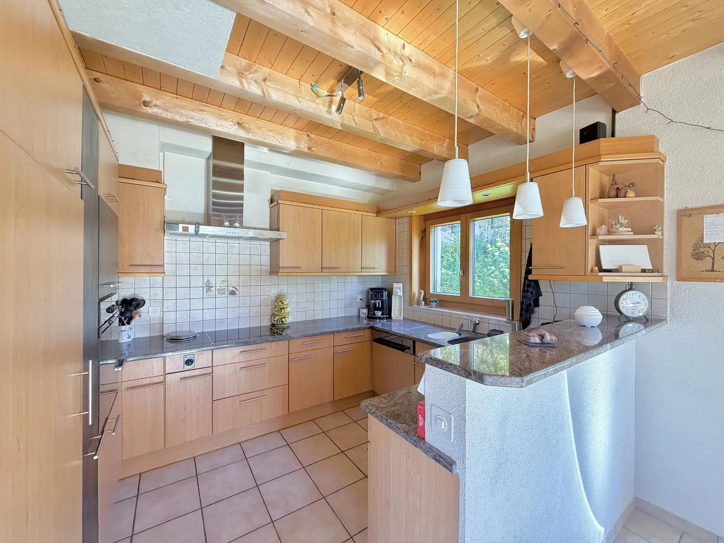 6-room House - Photo 5 of 10