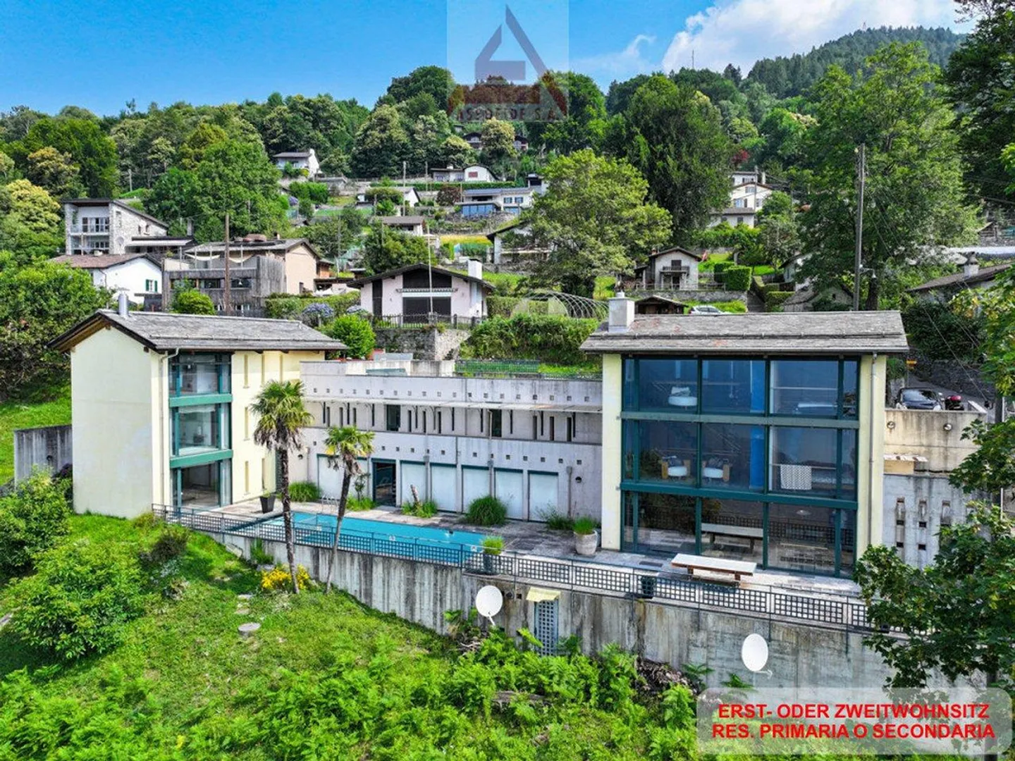 Villa mit Pool - ca. 300 m2 - Foto 1 von 9