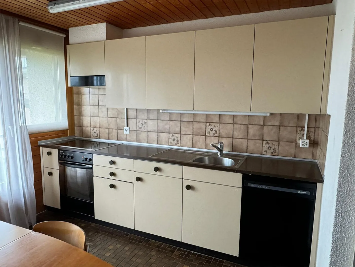 grosszügige 5.5 ZW an zentraler Lage im Grünen - Foto 5 von 14