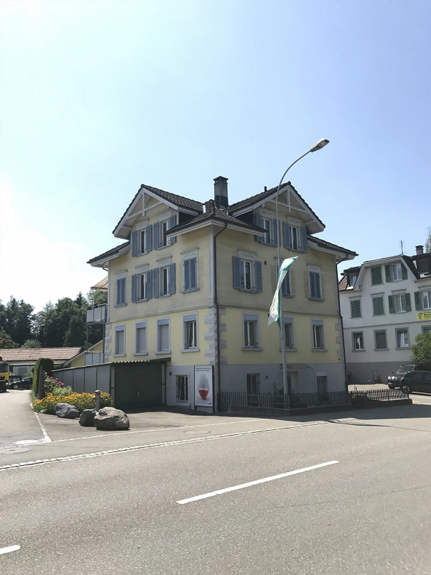 Appartamento luminoso e accogliente in un vecchio edificio con ingresso separato/privato, piano terra - Foto 1 di 6