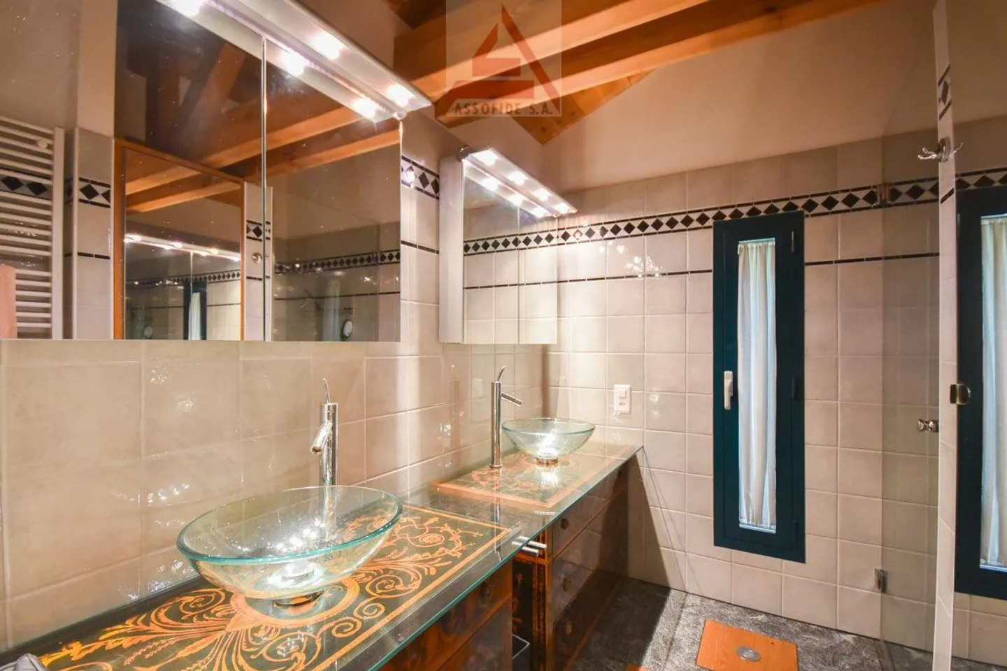 Villa mit Pool - ca. 300 m2 - Foto 8 von 9
