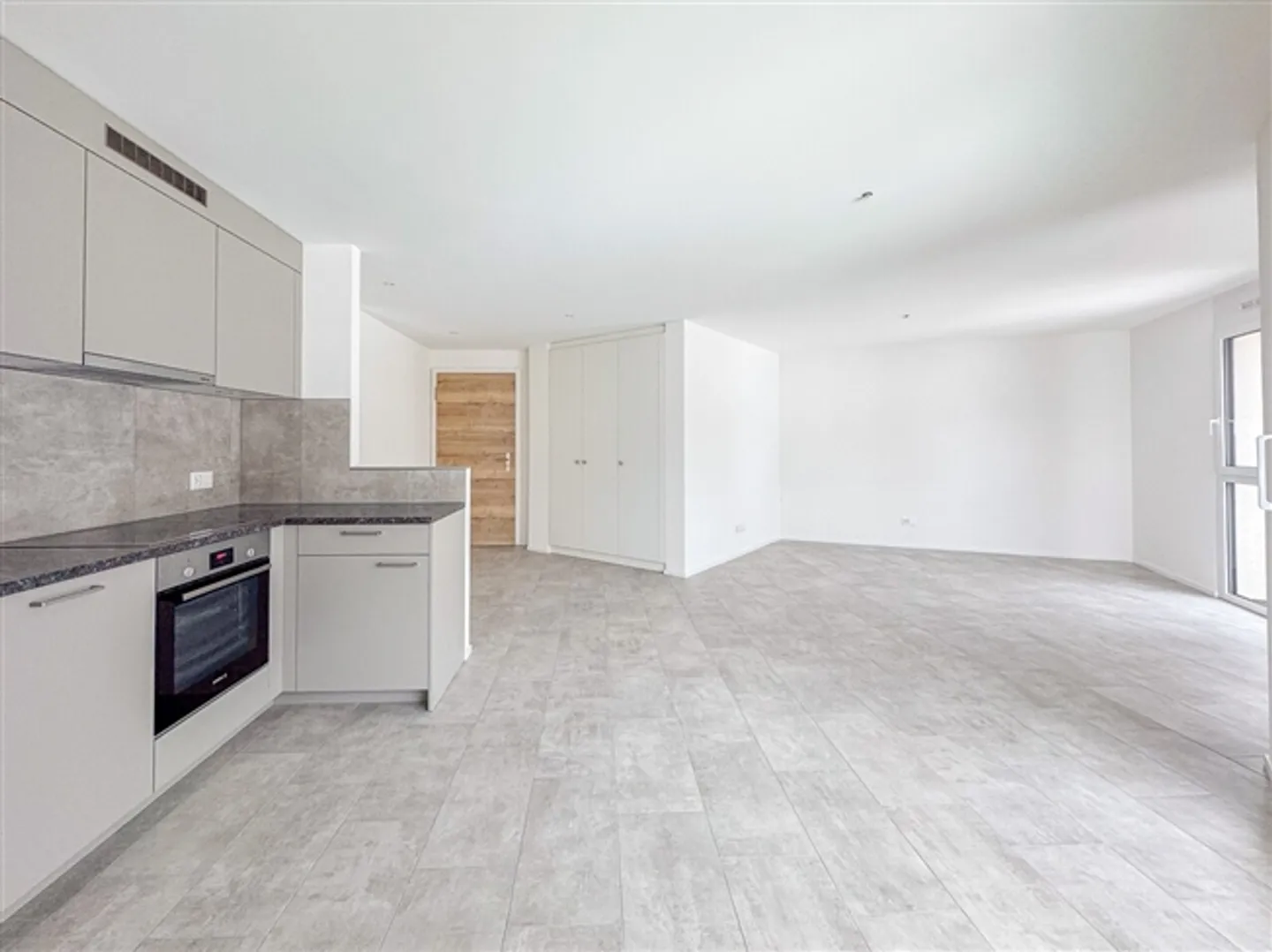 Modernes Apartment mit Garten - Foto 3 von 12