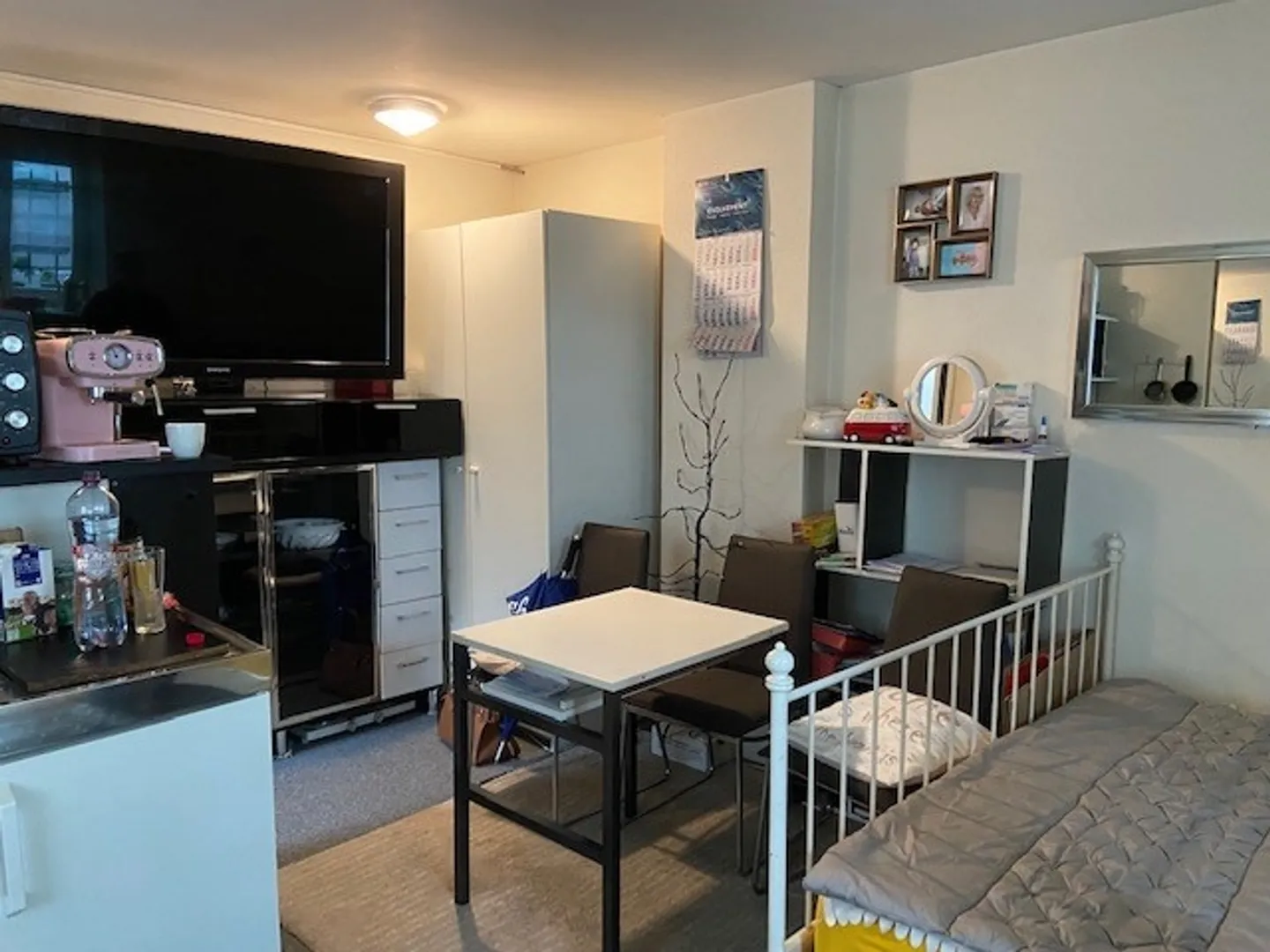 Appartamento luminoso e accogliente in un vecchio edificio con ingresso separato/privato, piano terra - Foto 3 di 6