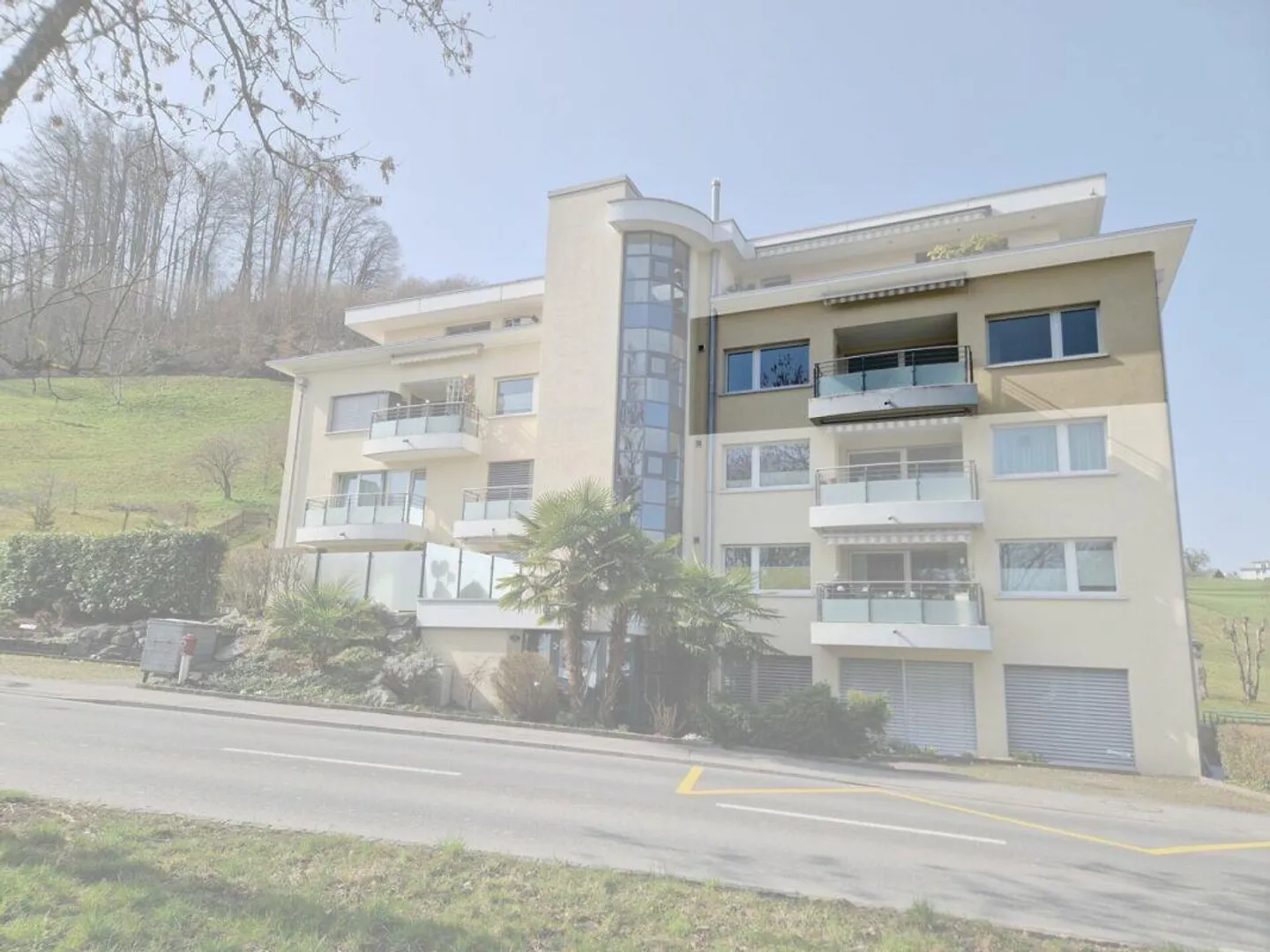 Condominio di 4,5 stanze orientato alla natura con tre posti auto - Foto 9 di 9