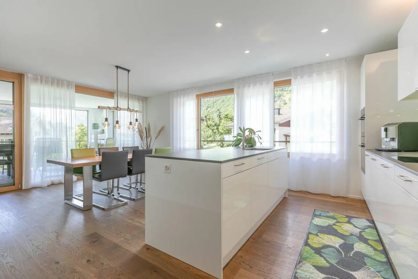 Stilvolle Wohnung mit Weitsicht - Foto 8 von 13