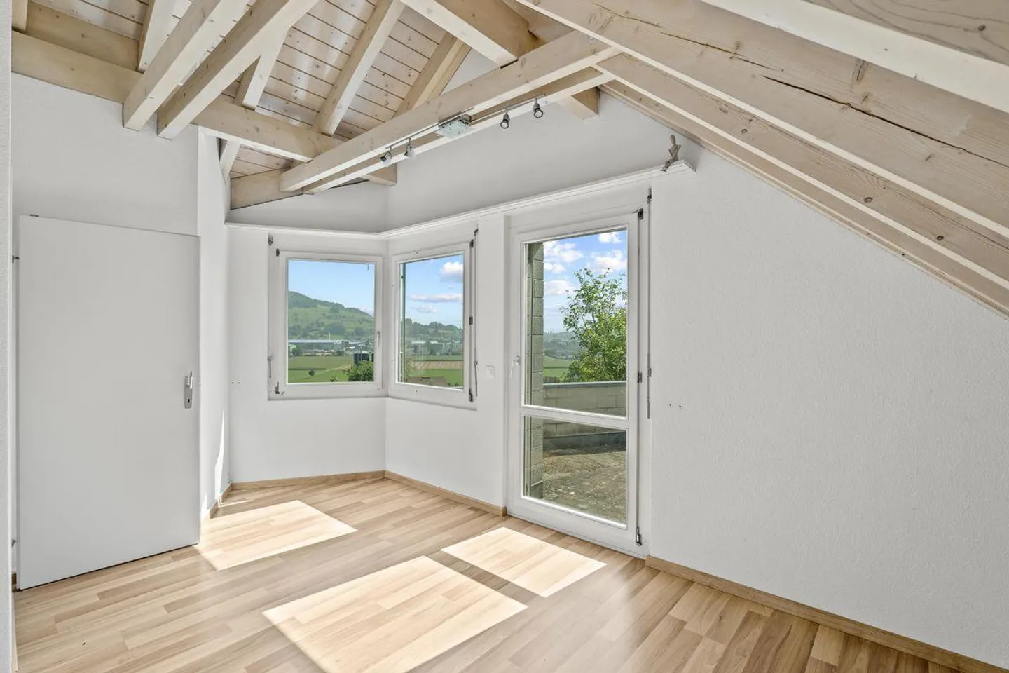 Bonheur Familial : Maison Individuelle Spacieuse avec Appartement - Photo 5 sur 13