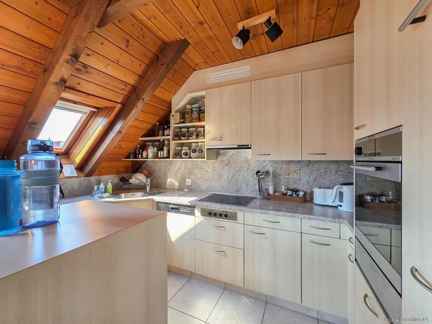 Quiet Location, View & Comfortable Atmosphere - Photo 4 of 11