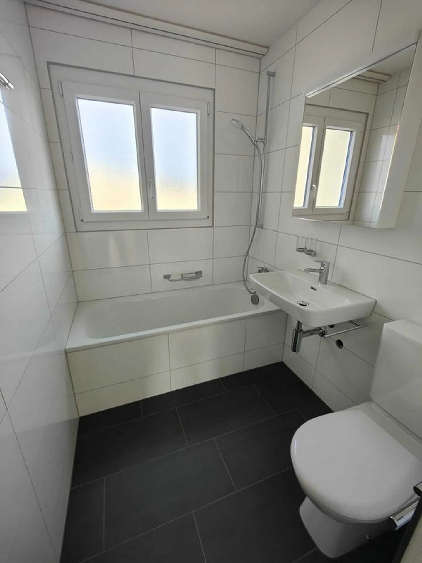 Gemütliche, komplett renovierte 4.5-Zimmerwohnung - Photo 7 of 12