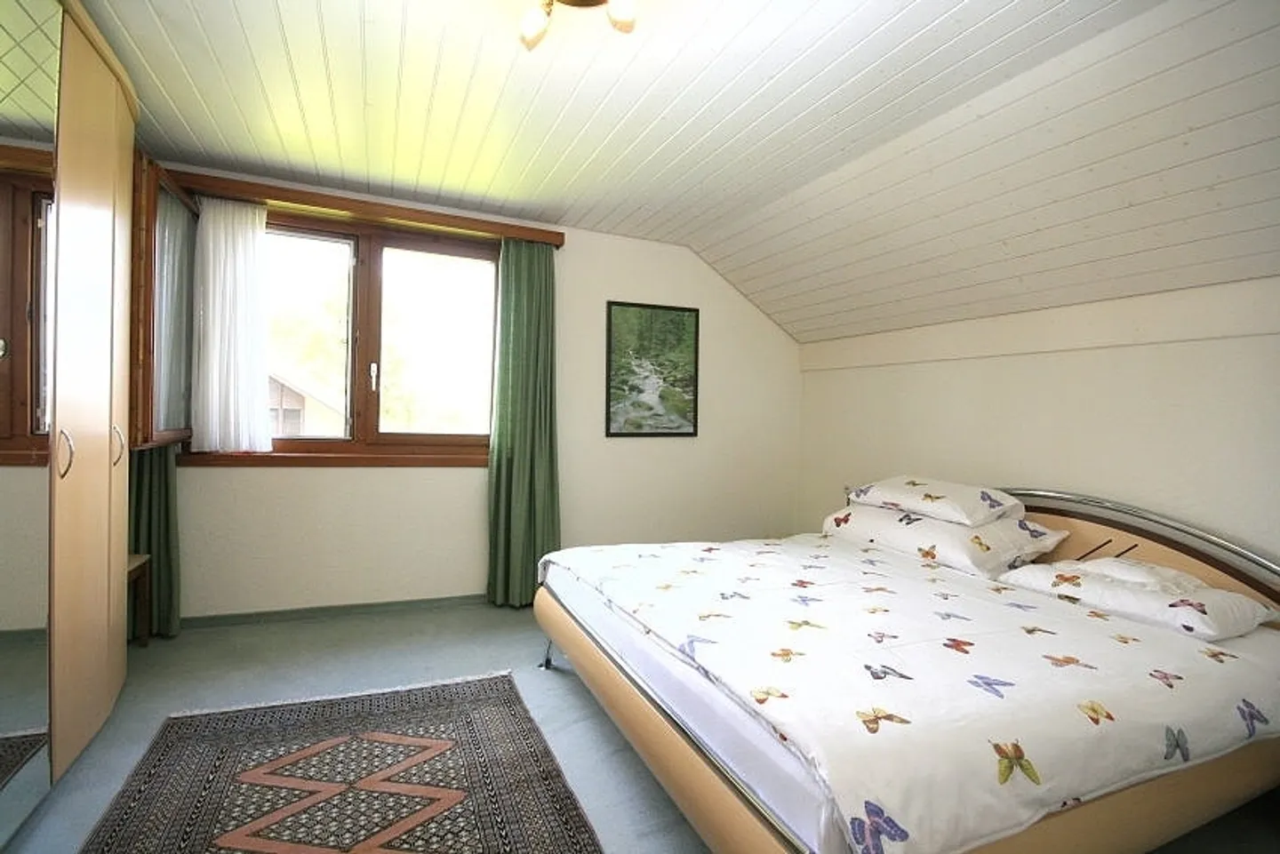 Maison familiale spacieuse de 6 pièces avec balcon à Altendorf - Photo 5 sur 12