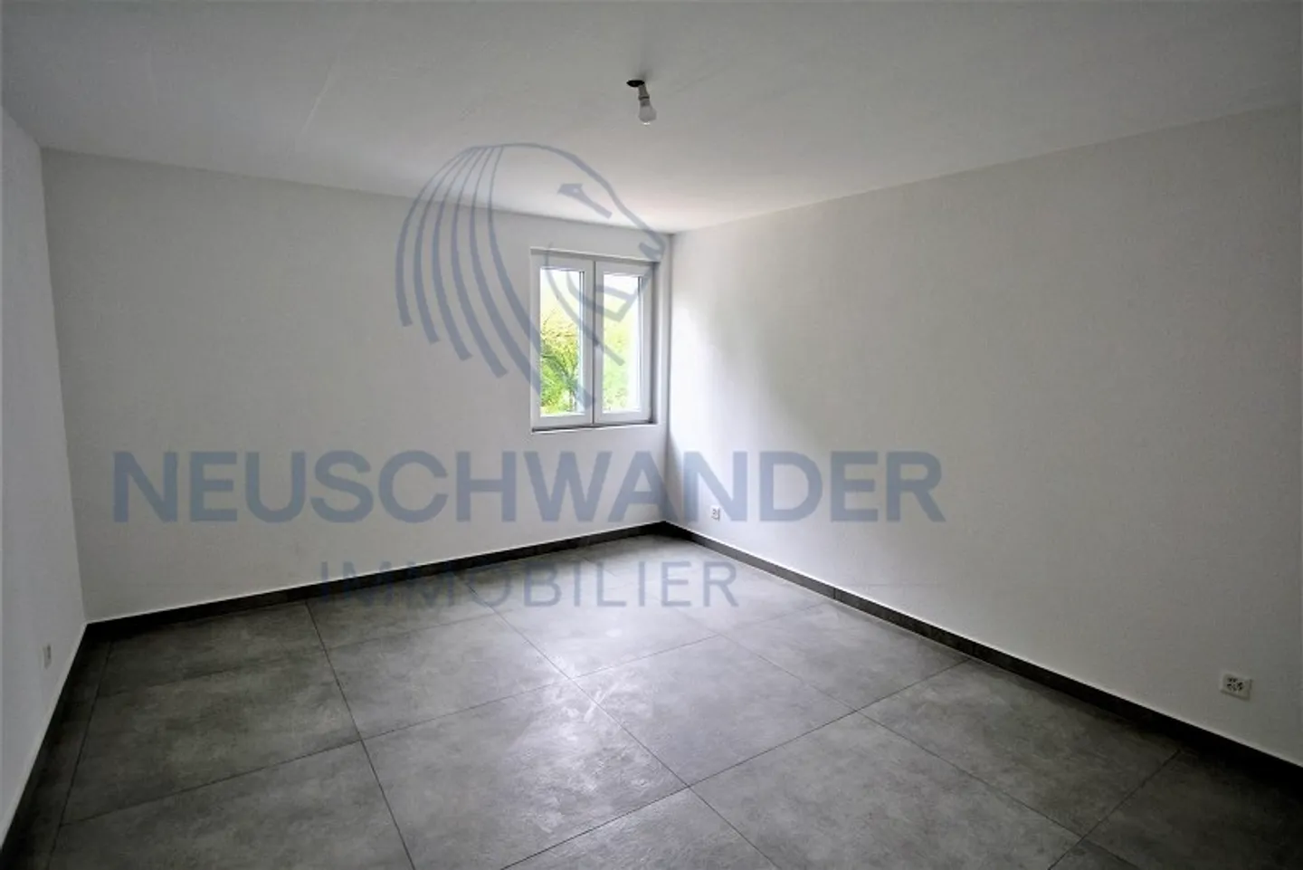 Au centre du village, grand appartement moderne de 137 m2 avec balcon. - Photo 7 sur 10
