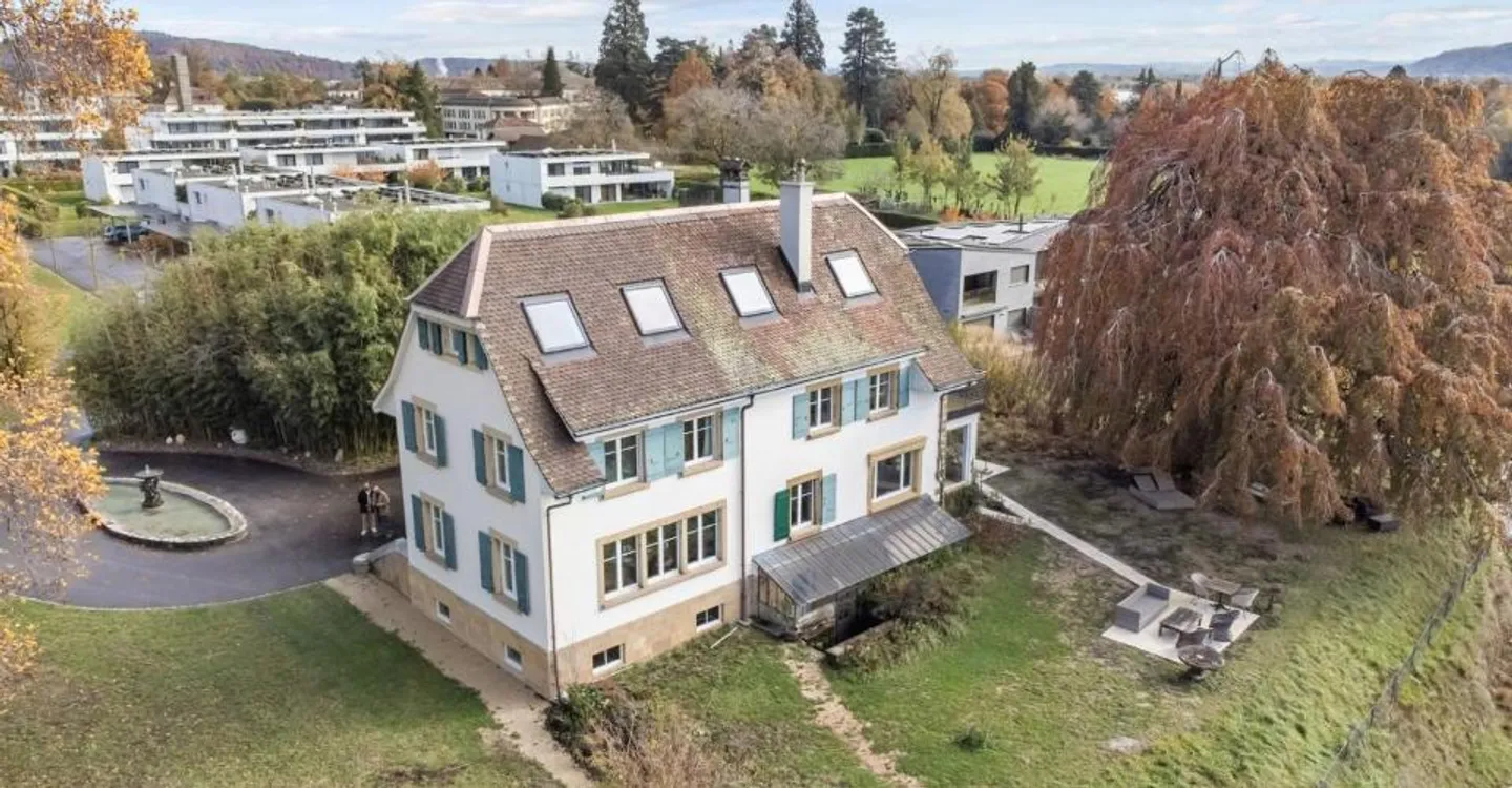 Exclusive property on the shores of Lake Neuchâtel! - Photo 3 of 13