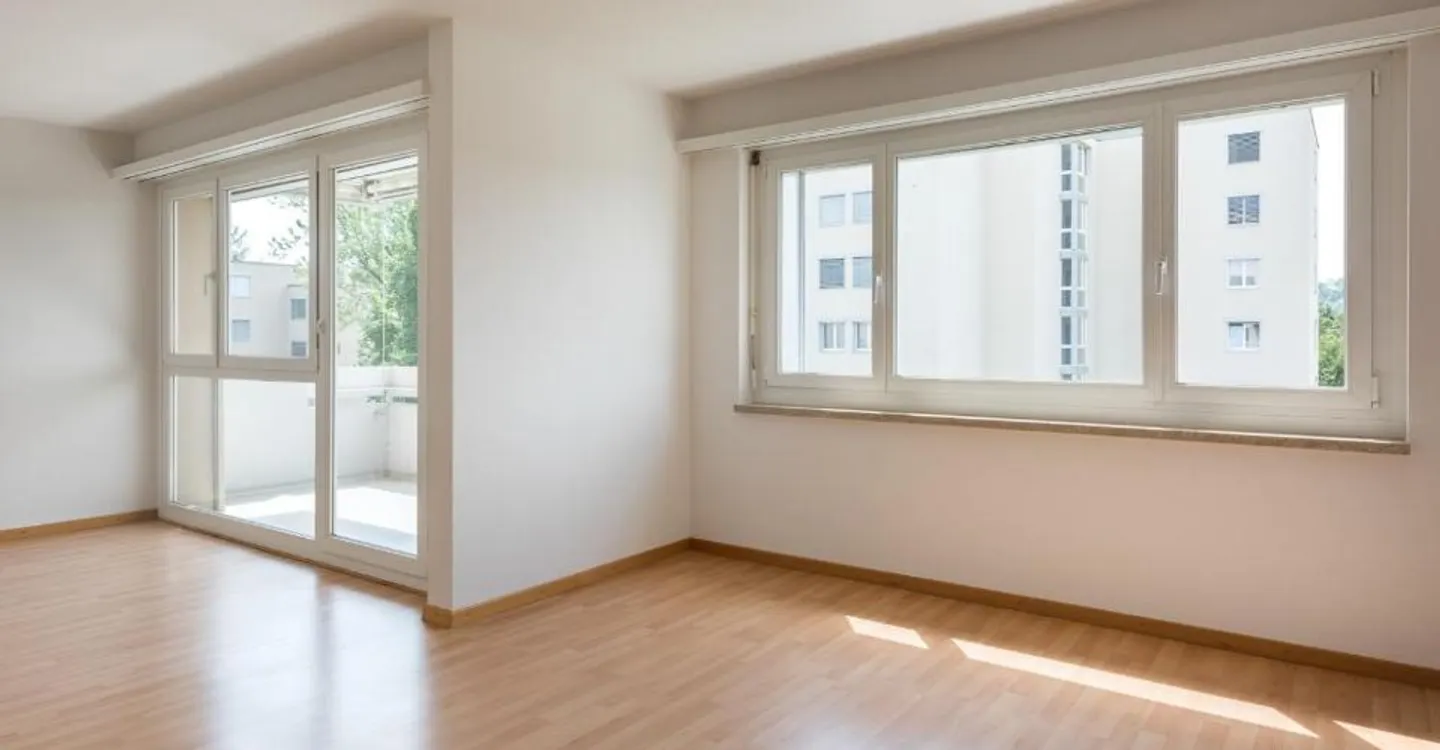 Bright 4.5-Room Apartment - Photo 2 of 5