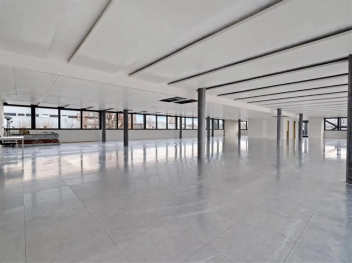 Area in un centro amministrativo e commerciale - Foto 3 di 4