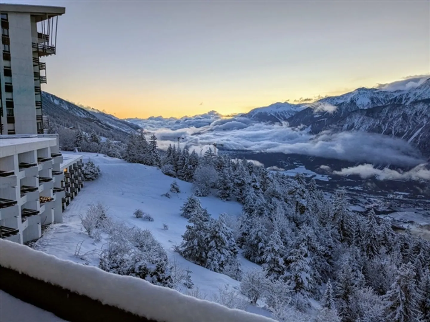 Appartement studio idéal à Aminona avec vue panoramique - Photo 1 sur 6