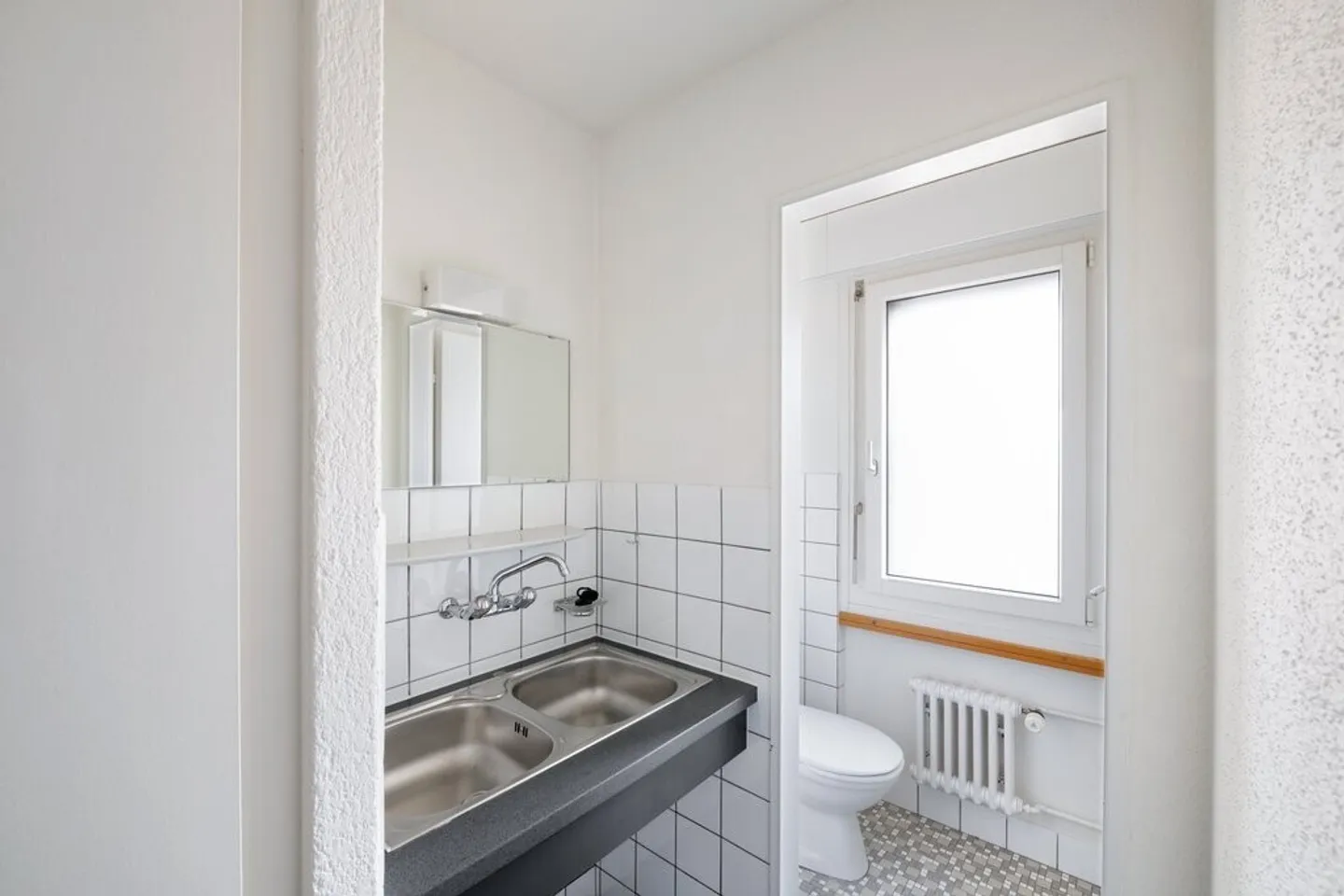 Il tuo immobile commerciale di oltre 84m2 nel centro di Horw! - Foto 4 di 5