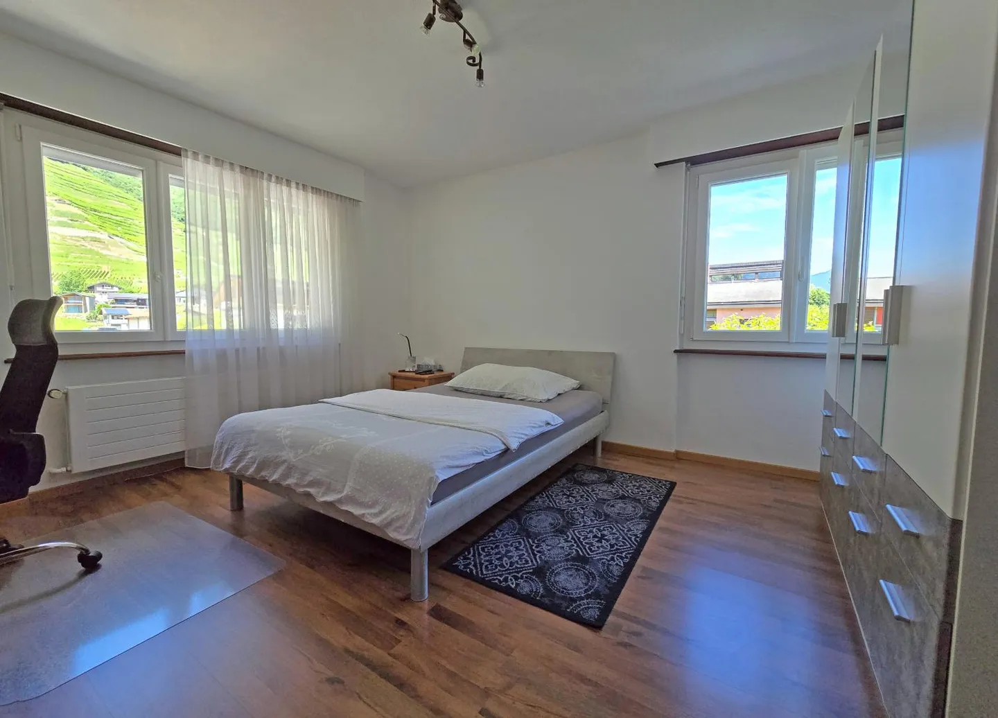 Large Single-Family Villa - Photo 5 of 10