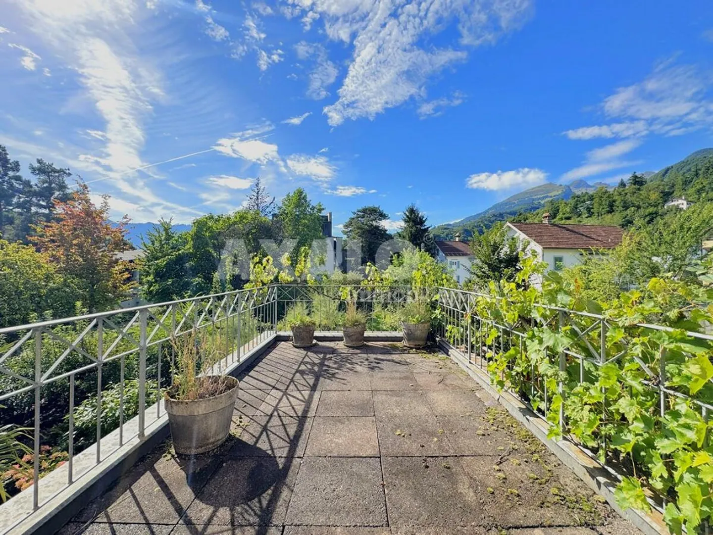 Villa Historique de Ville avec Magnifique Oasis de Jardin au Cœur de Buchs - Photo 22 sur 34