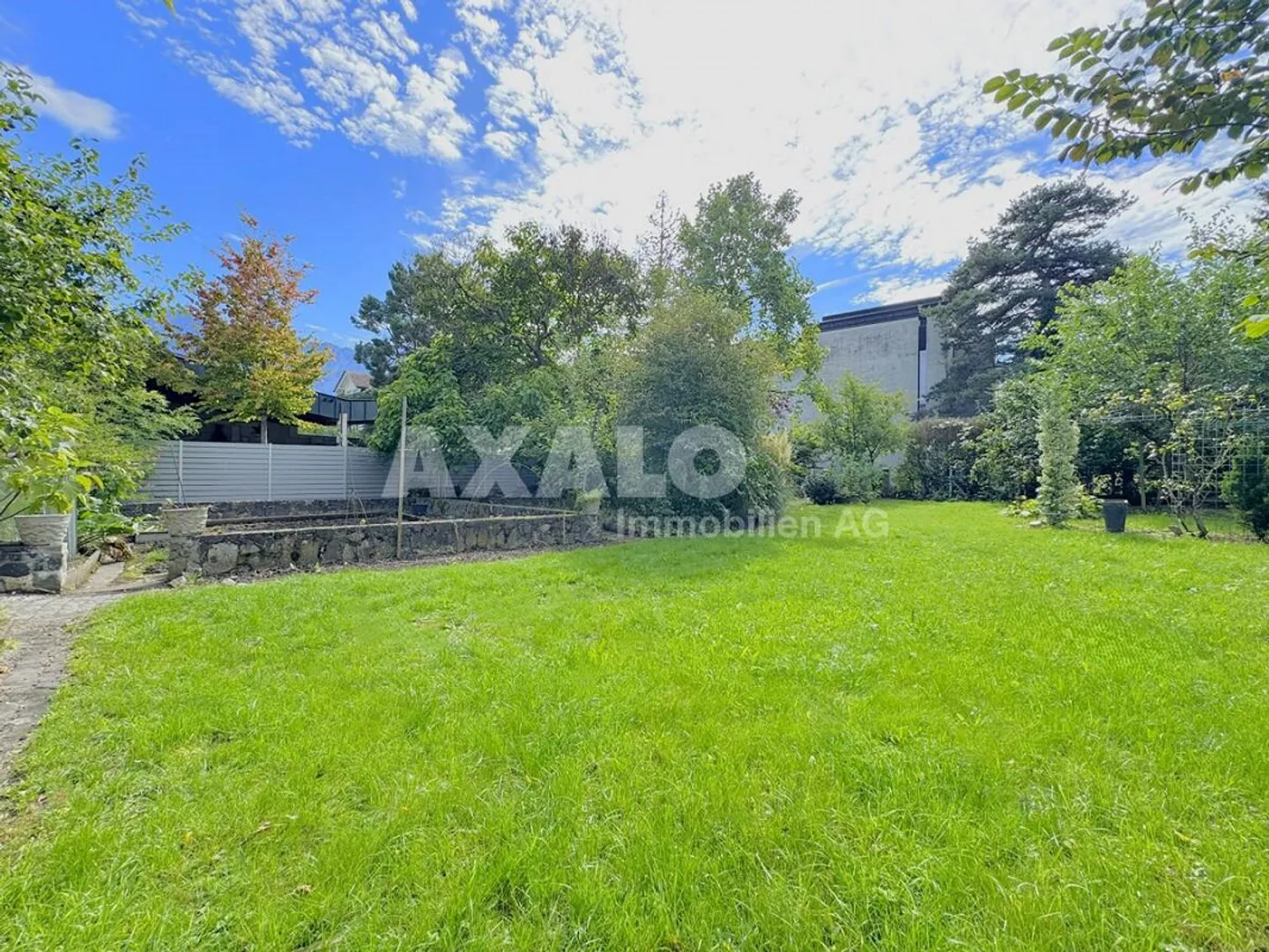 Villa Historique de Ville avec Magnifique Oasis de Jardin au Cœur de Buchs - Photo 24 sur 34