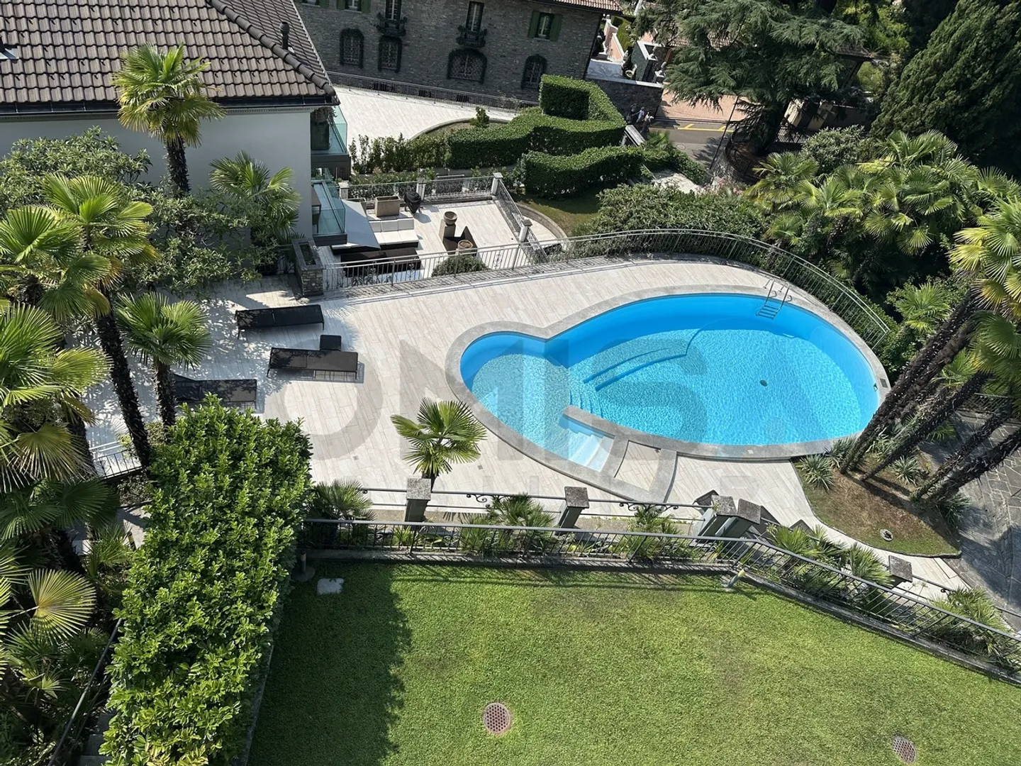 VENDESI A  CASTAGNOLA Elegante attico 4.5 locali vista lago - Photo 5 of 5