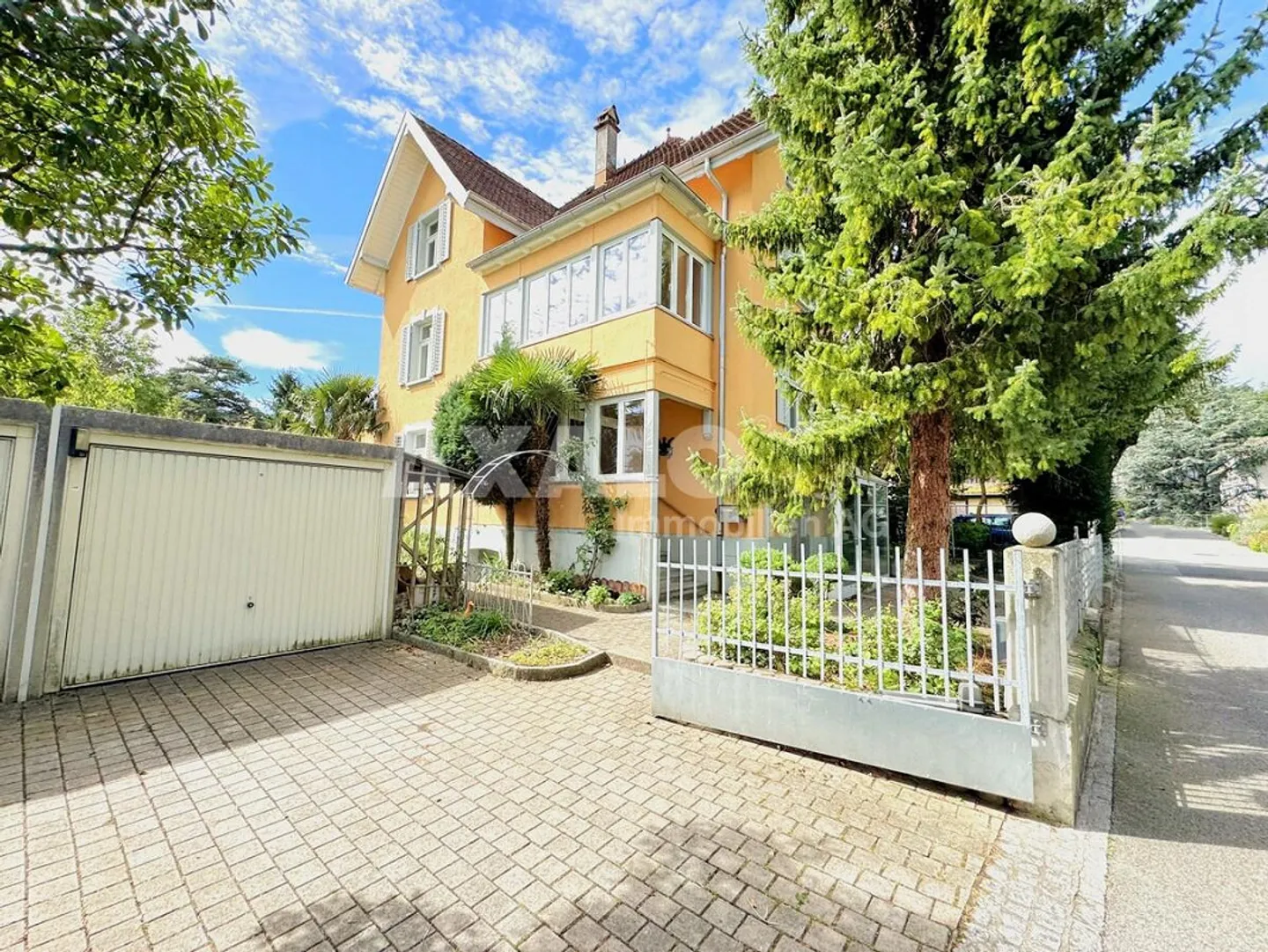 Villa Historique de Ville avec Magnifique Oasis de Jardin au Cœur de Buchs - Photo 27 sur 34