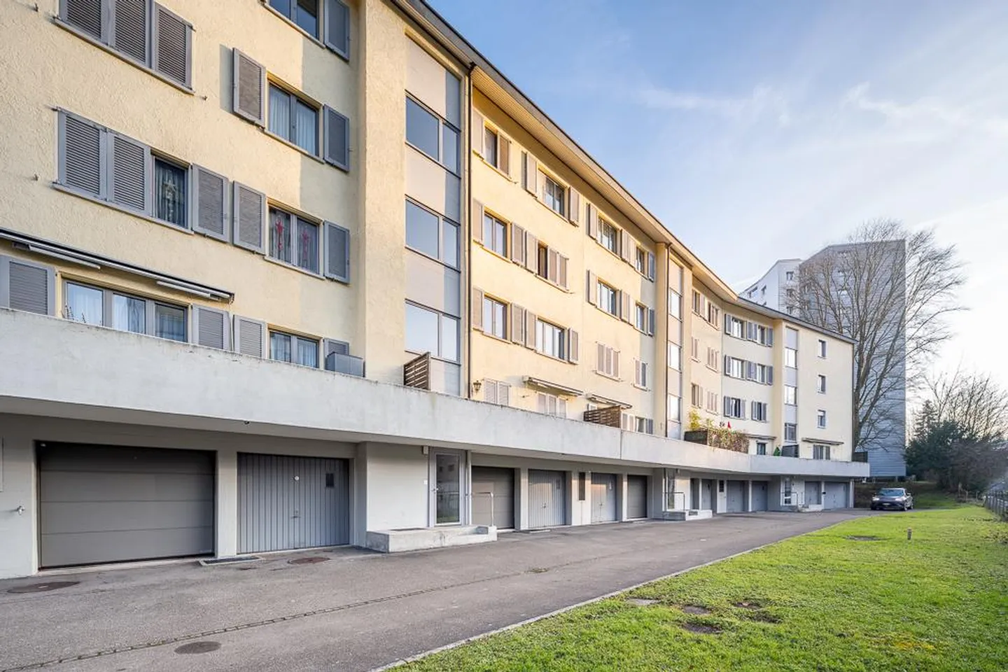 Appartement luxueux de 4 pièces entièrement rénové à Baden - Photo 7 sur 7