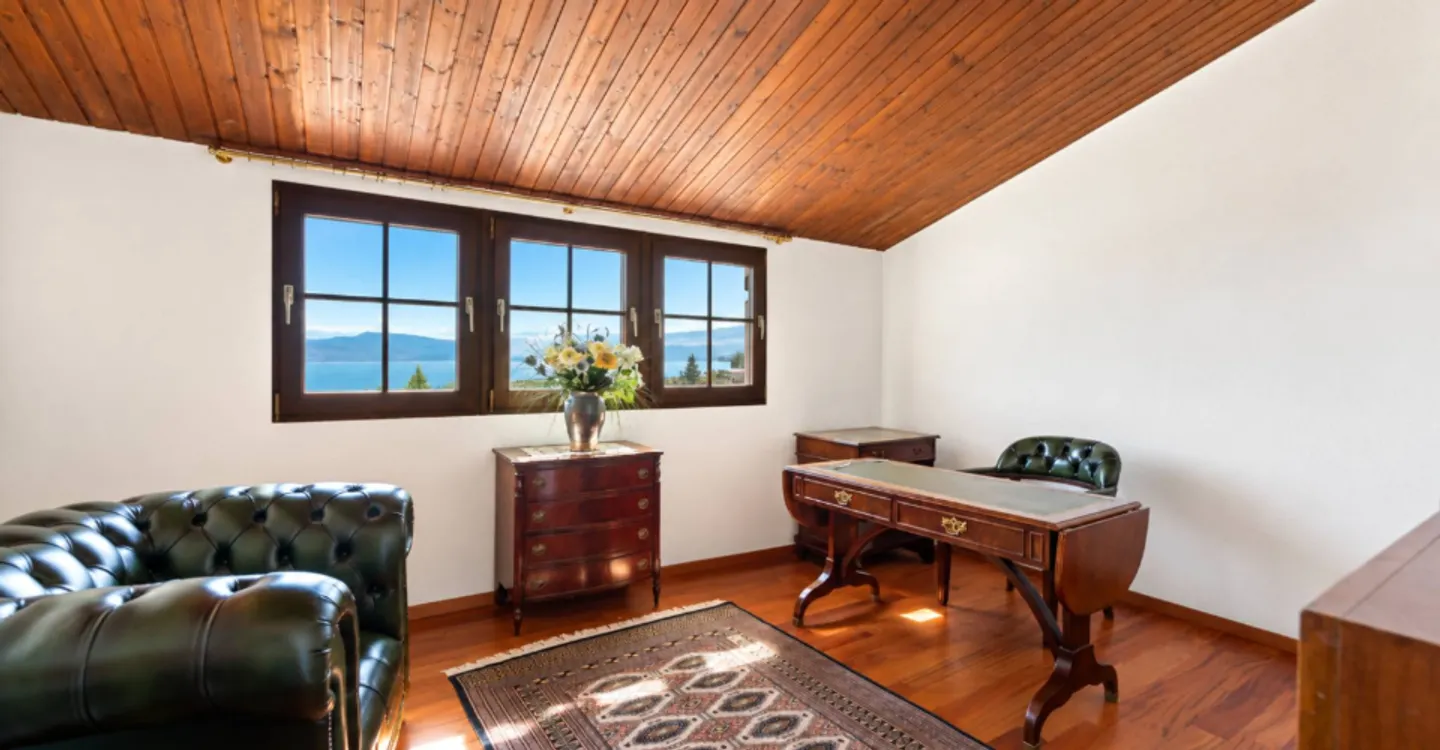 Villa indipendente con piscina e vista panoramica sul lago - Foto 7 di 12