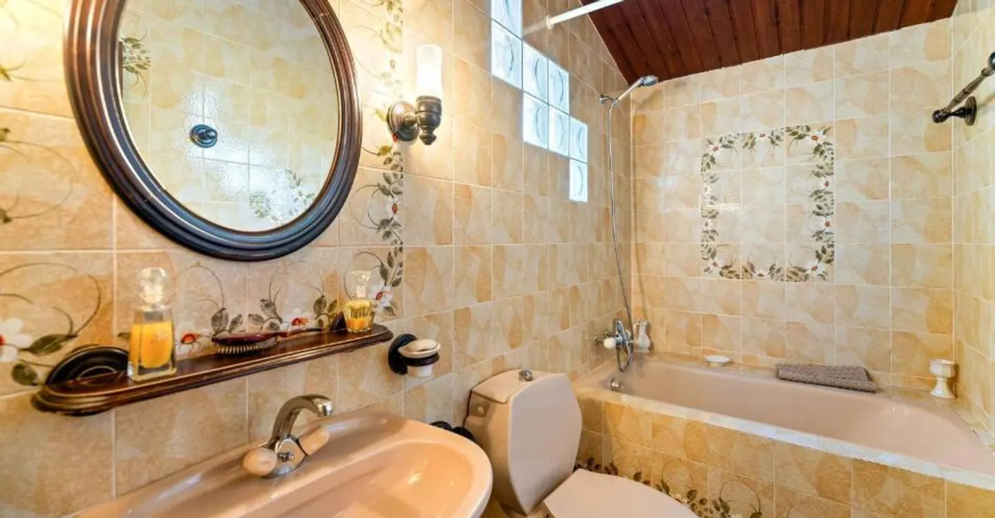 Villa indipendente con piscina e vista panoramica sul lago - Foto 11 di 12