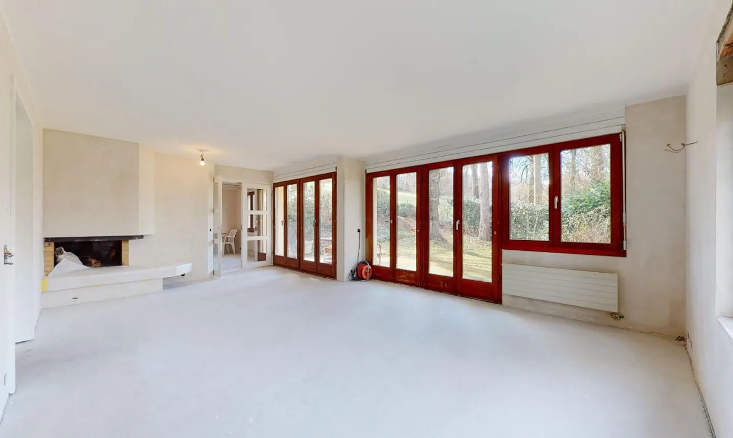 Ampio appartamento duplex di 6,5 stanze con grande giardino - Foto 5 di 13