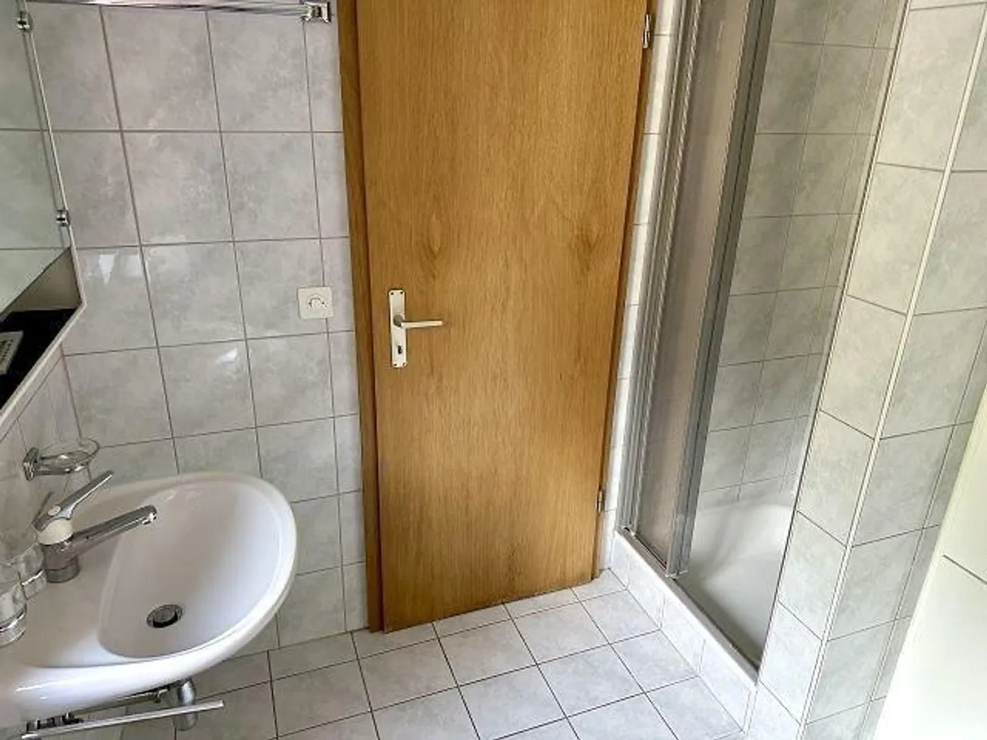 Casa bifamiliare con app. di 3 e 4 locali - Foto 9 di 36