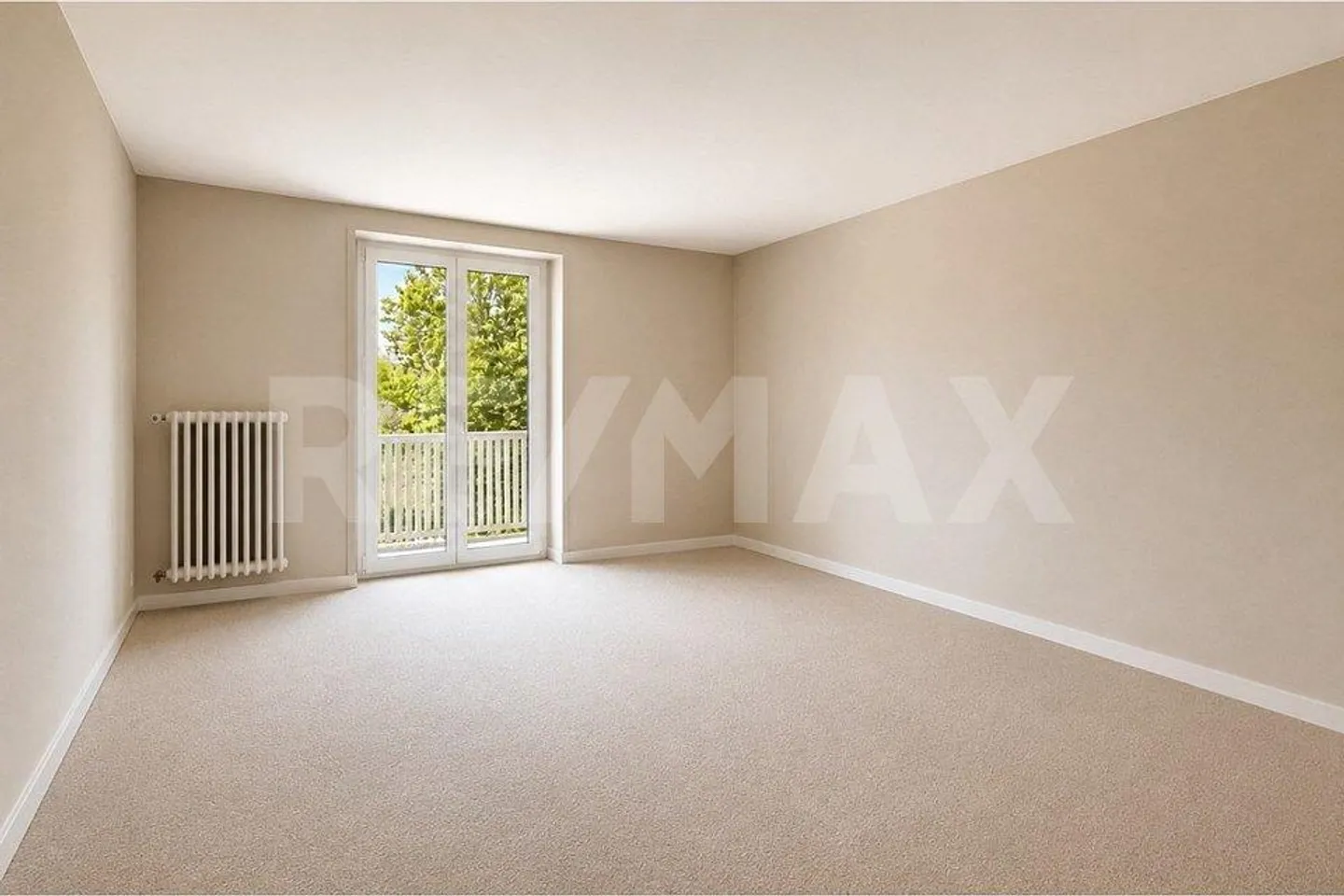 Child-friendly living with garden, balcony and plenty of additional space - Photo 9 of 13