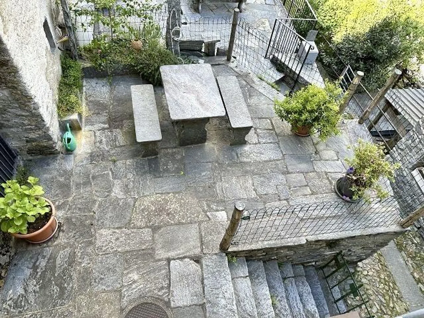 Casa bifamiliare con app. di 3 e 4 locali - Foto 26 di 36