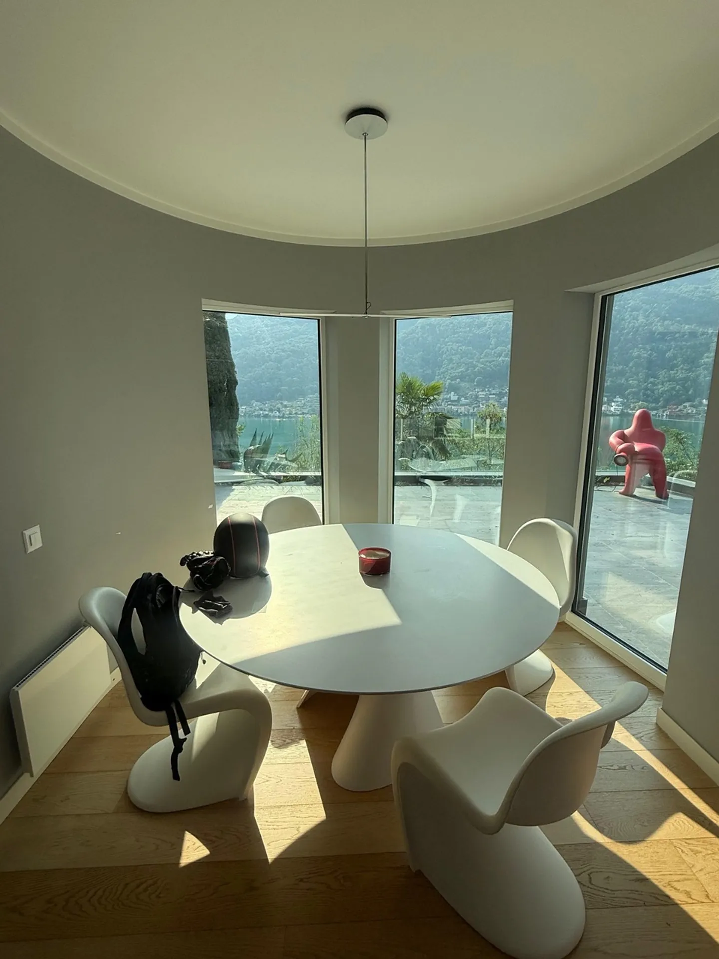 Villa moderne avec vue sur le lac - Photo 8 sur 12