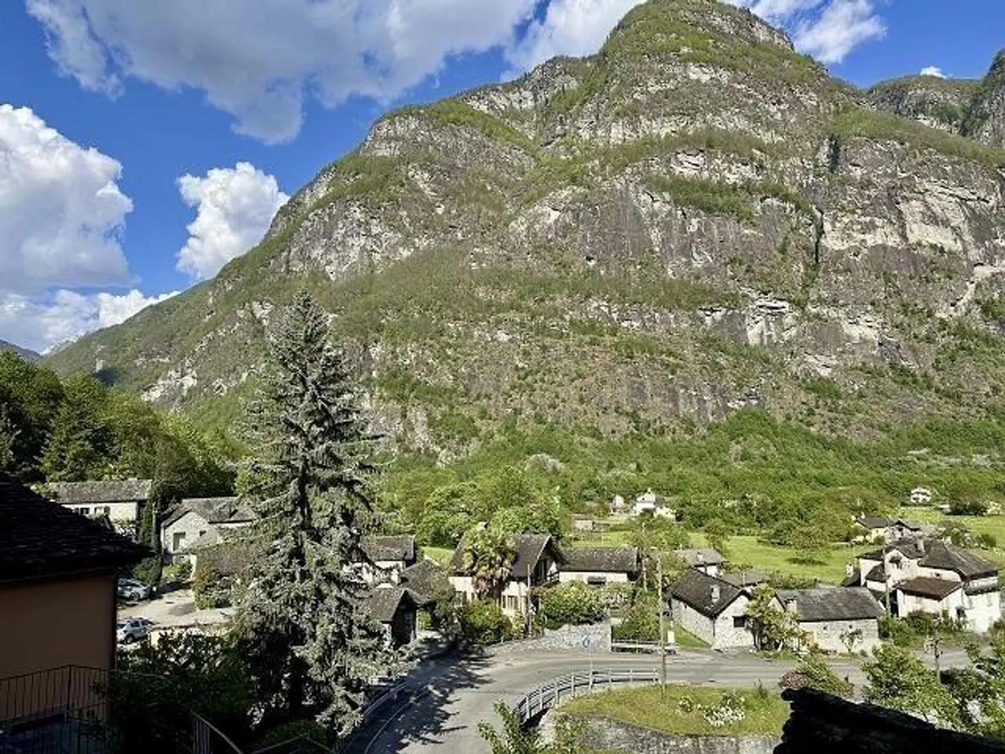 Casa bifamiliare con app. di 3 e 4 locali - Foto 29 di 36