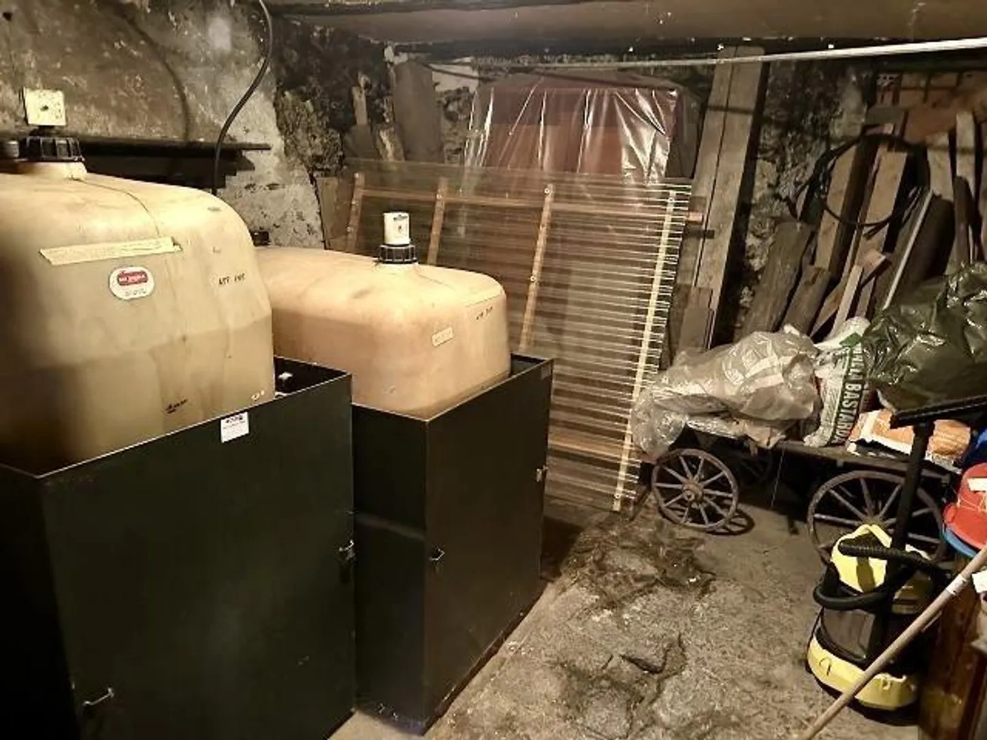 Casa bifamiliare con app. di 3 e 4 locali - Foto 21 di 36