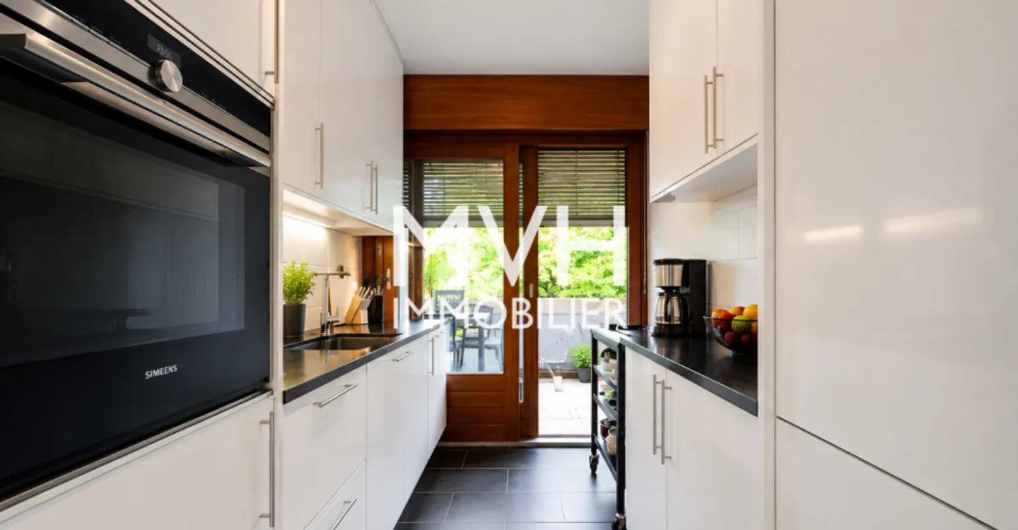 Luxuswohnung mit Pool - Foto 4 von 7