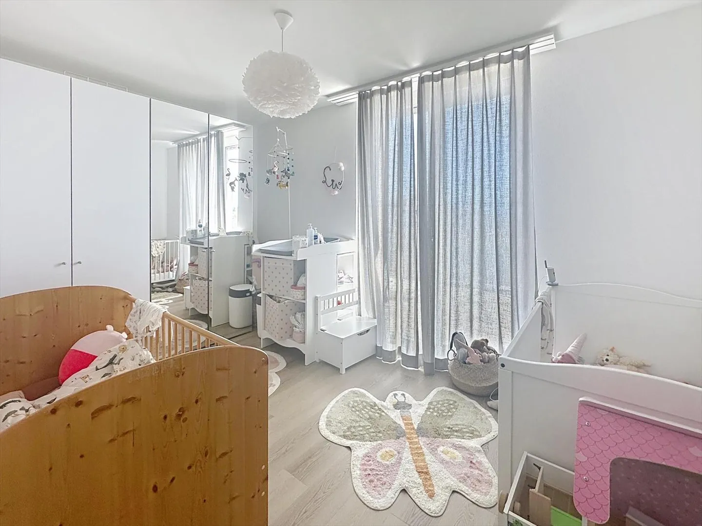 3,5-Zimmer-Penthouse mit großer Terrasse in Gland - Foto 3 von 6