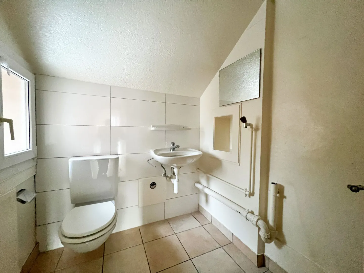 Bel appartement de 5 pièces avec jardin commun - Photo 7 sur 8