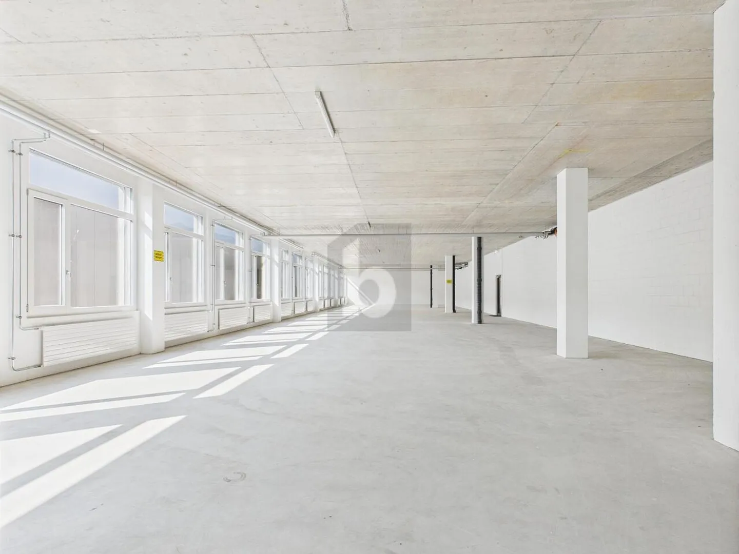 HELL, MODERN UND VIELSEITIG - Foto 2 von 6