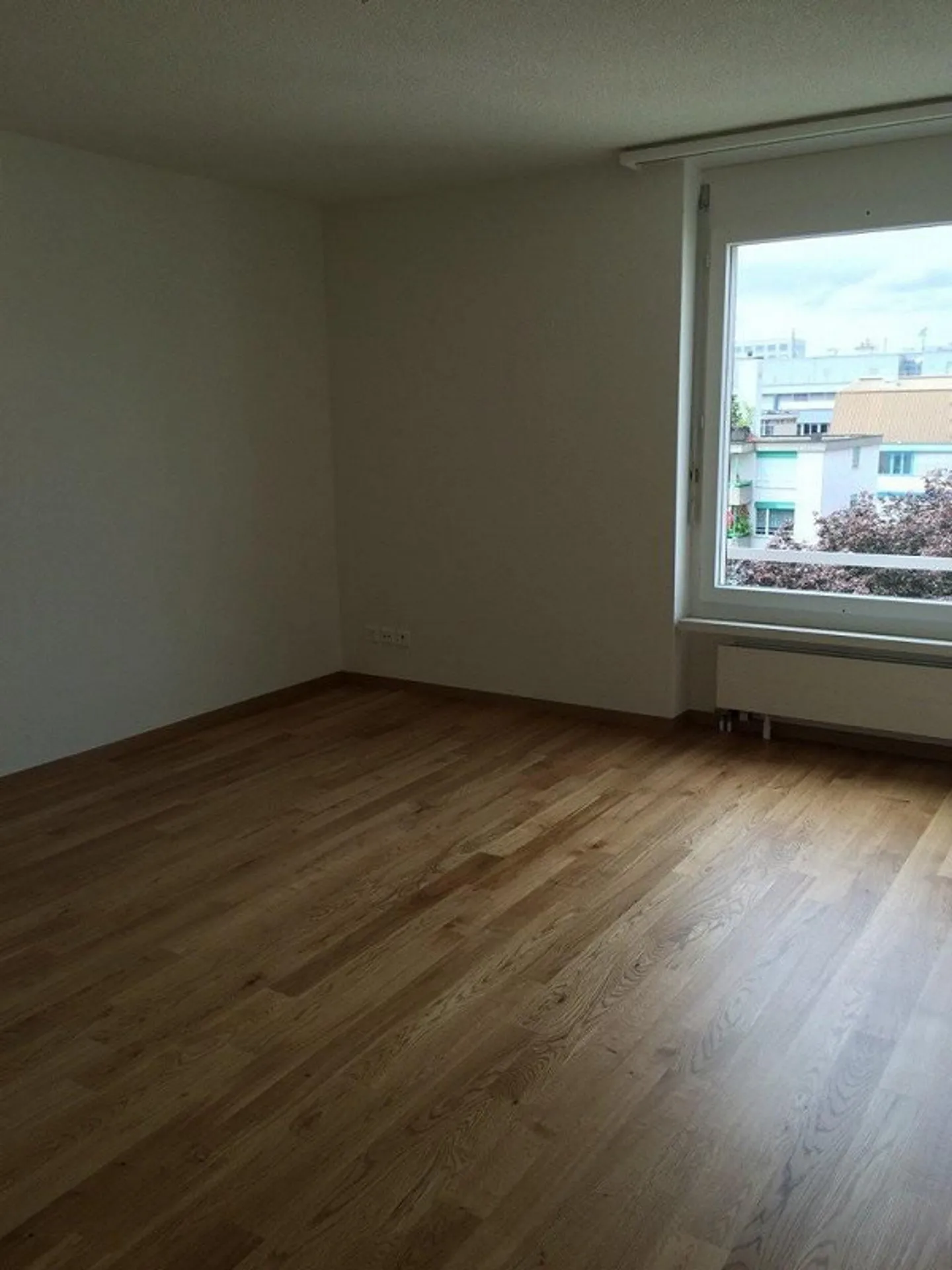 Appartamento affascinante di 4,5 stanze ad Altstetten - limitato fino al 30.09.2026 - Foto 5 di 6