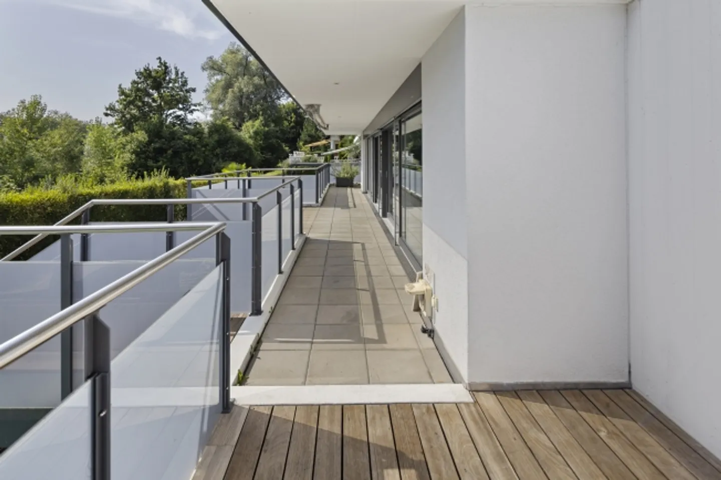 Vivere con piscina, grande terrazza e vista sulla Limmat - Foto 4 di 15