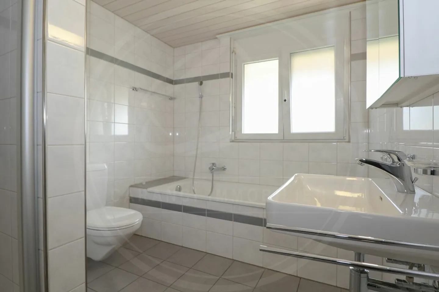 Appartement spacieux de 3½ pièces au 1er étage à Birrhard à louer - Photo 9 sur 19