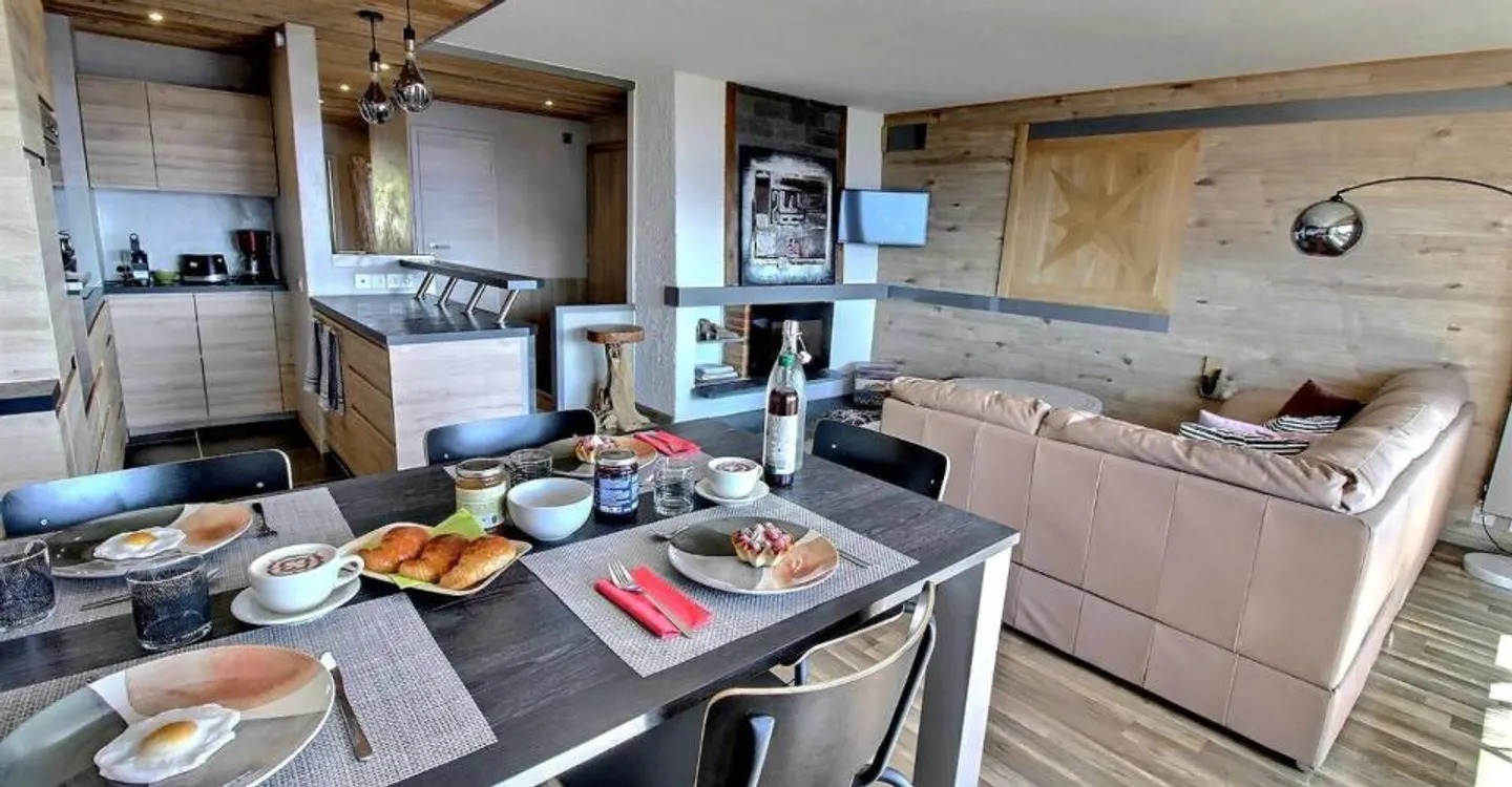 AV 9-Saturne - 306 Weekly Rental - Photo 2 of 8