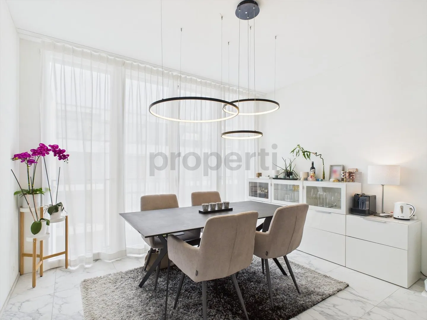 Apartment for rent - Photo 1 of 13