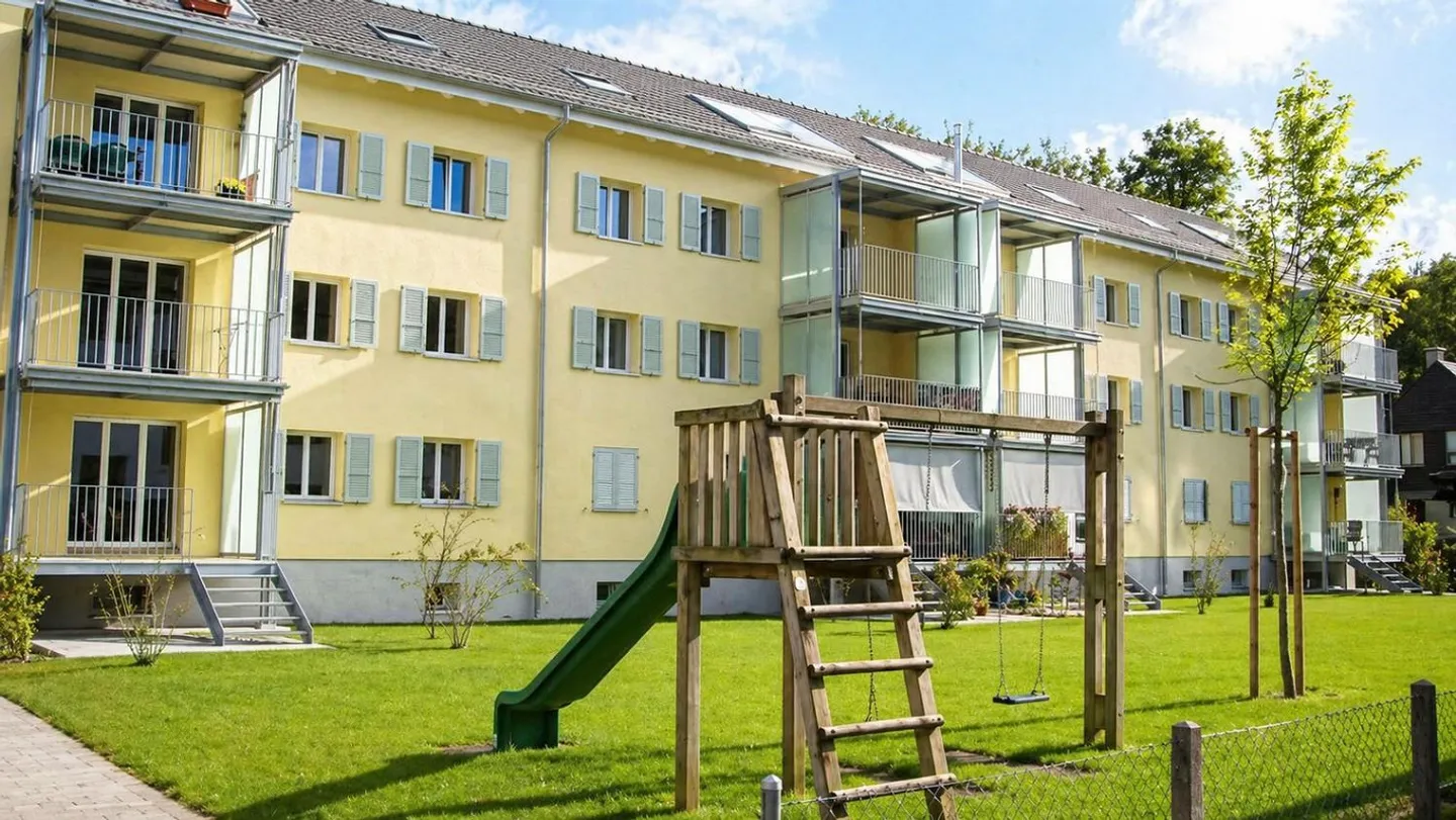 Beautiful 2.5 room attic apartment for rent in Oberburg - Photo 1 of 7